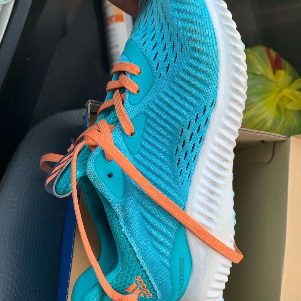 Adidas - Picture 4 of 5